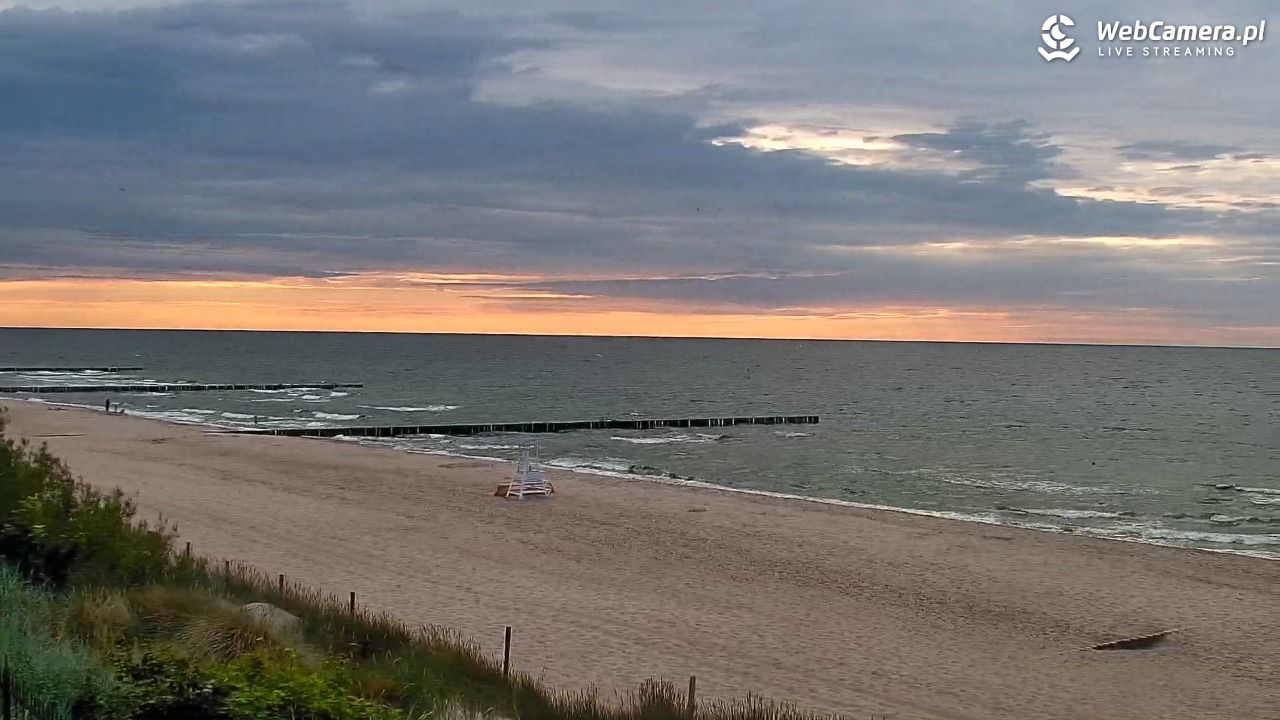 NIECHORZE - widok na plażę i morze - 01 lipiec 2026, 19:41