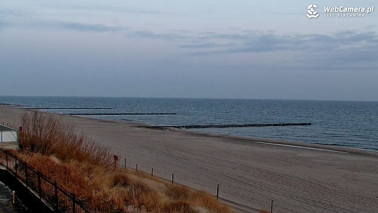 NIECHORZE - widok na plażę i morze - 29 marzec 2026, 06:37