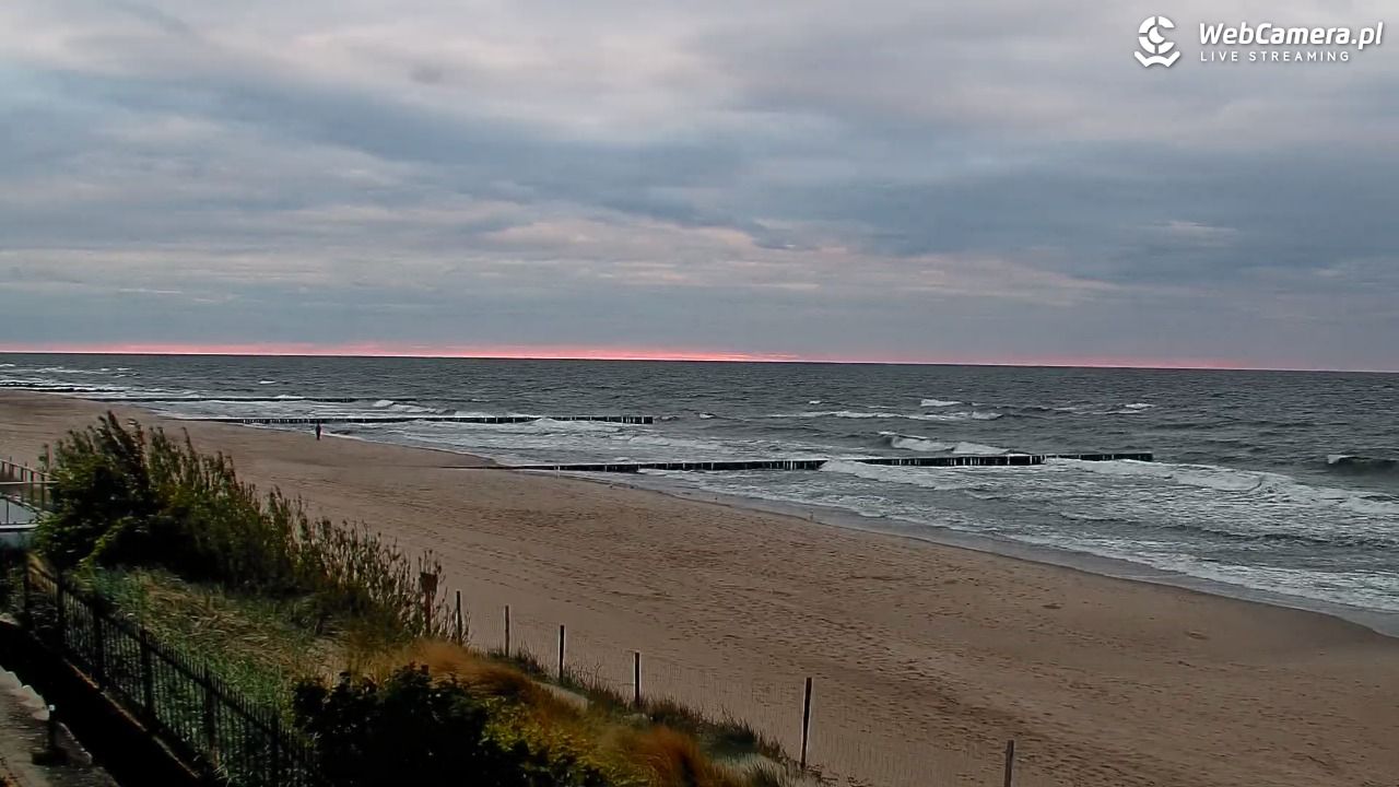 NIECHORZE - widok na plażę i morze - 15 maj 2025, 20:27