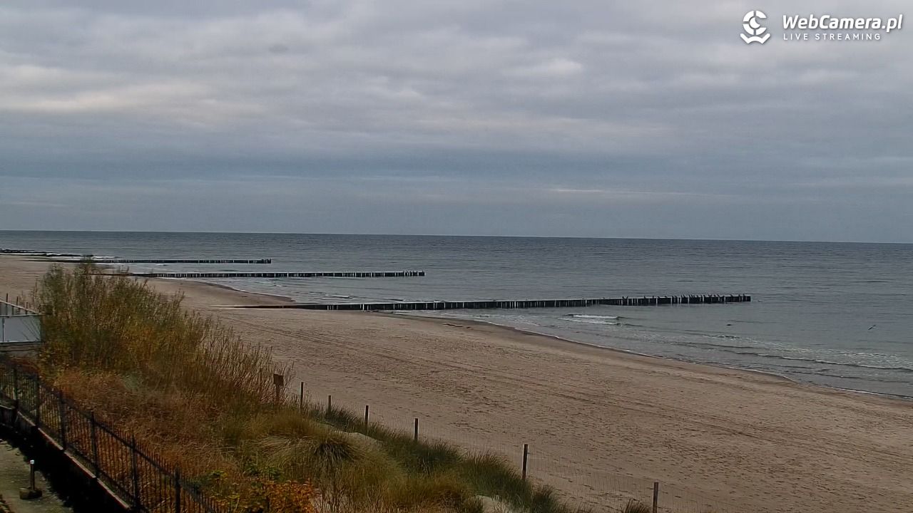 NIECHORZE - widok na plażę i morze - 04 listopad 2025, 08:45