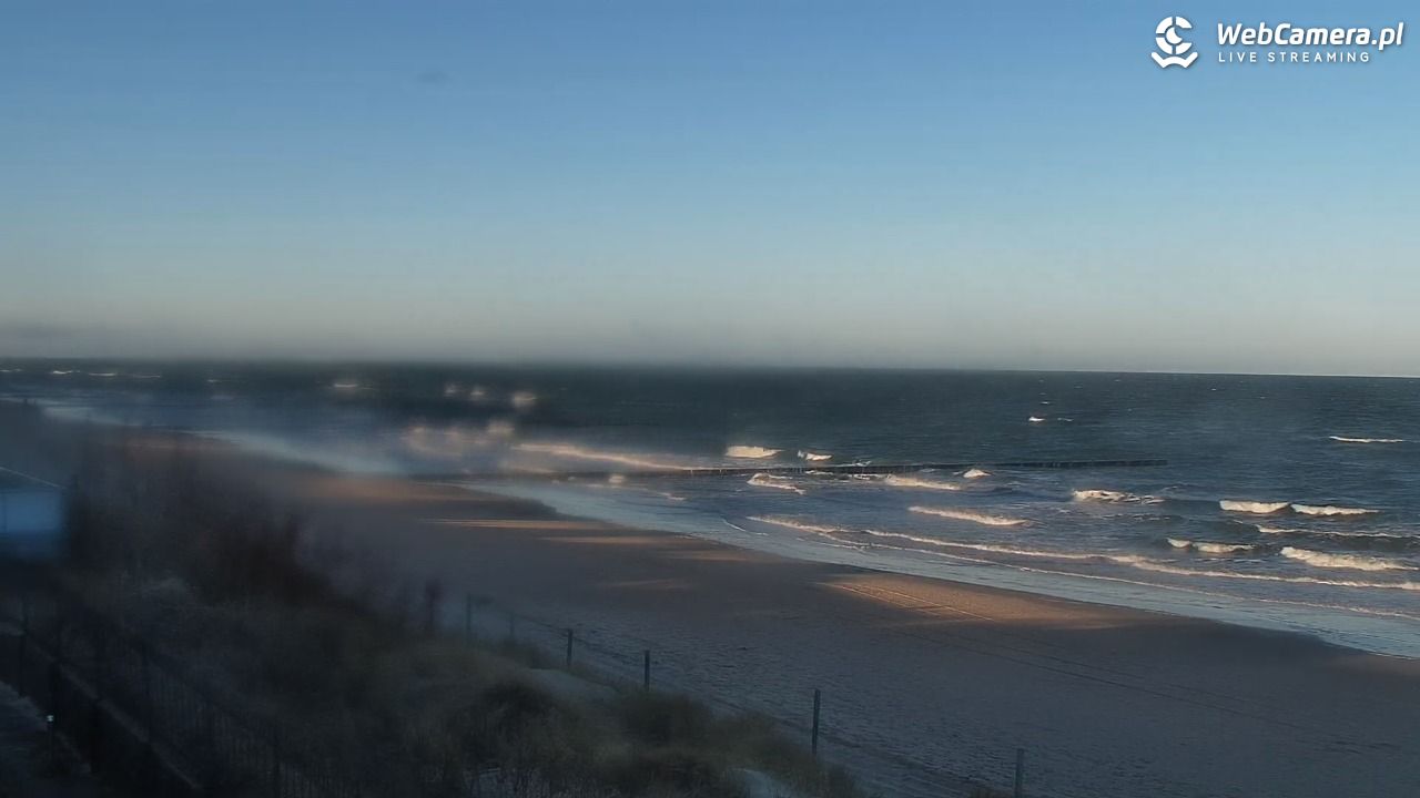 NIECHORZE - widok na plażę i morze - 29 grudzień 2025, 10:39