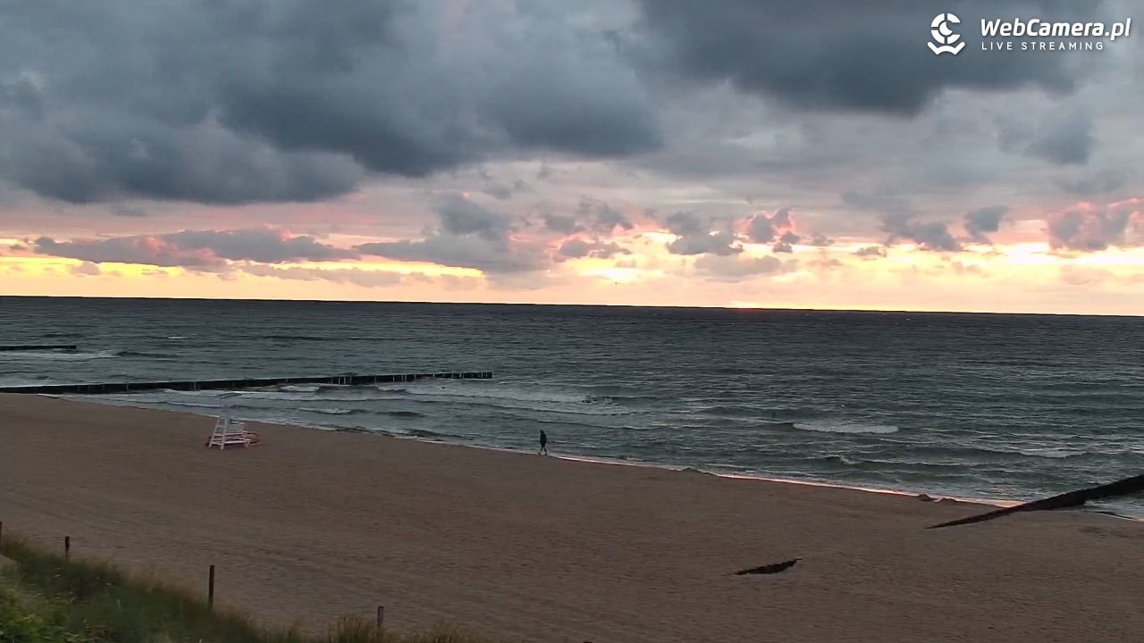 NIECHORZE - widok na plażę i morze - 02 lipiec 2026, 21:27