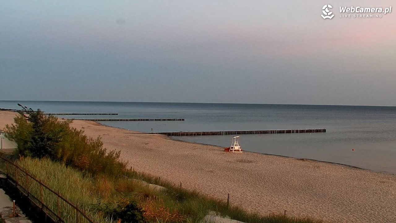 NIECHORZE - widok na plażę i morze - 15 sierpień 2026, 05:24