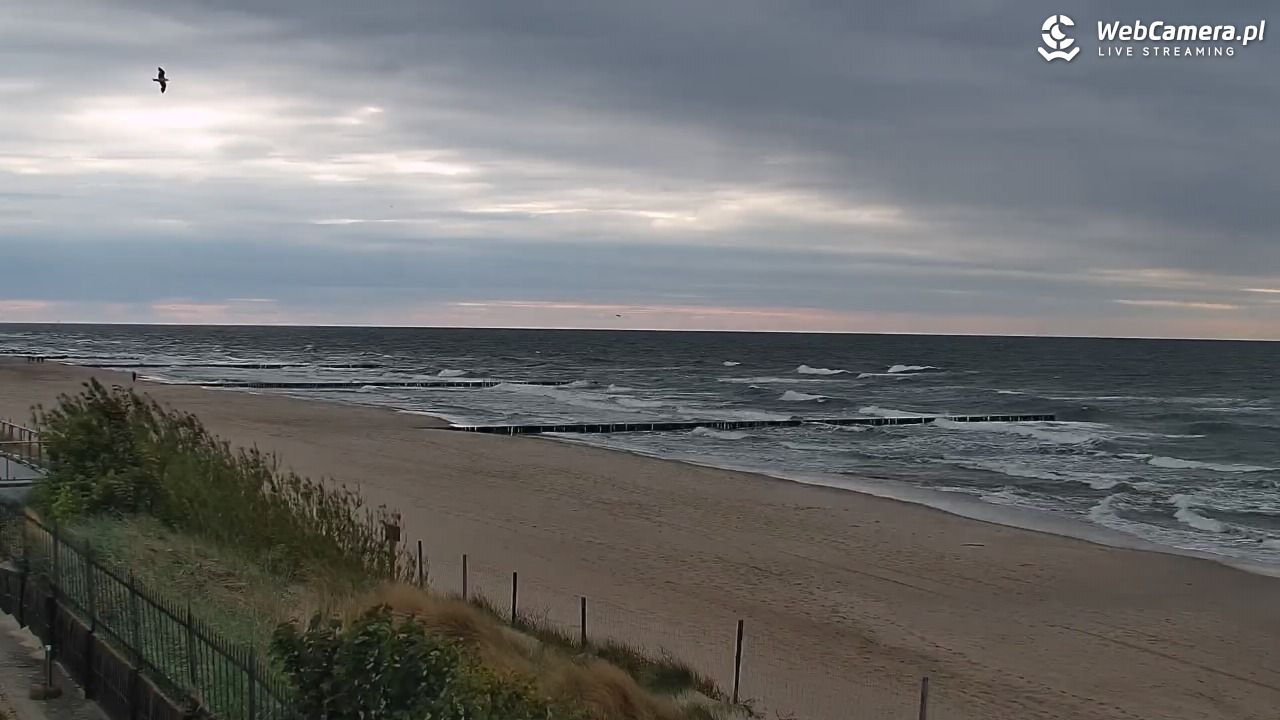 NIECHORZE - widok na plażę i morze - 16 maj 2025, 17:43