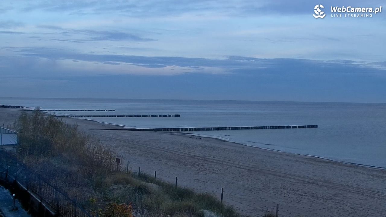NIECHORZE - widok na plażę i morze - 05 listopad 2025, 07:23