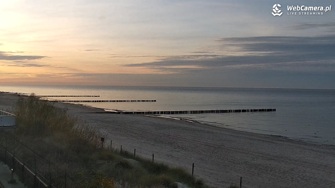 NIECHORZE - widok na plażę i morze - 05 listopad 2025, 15:47