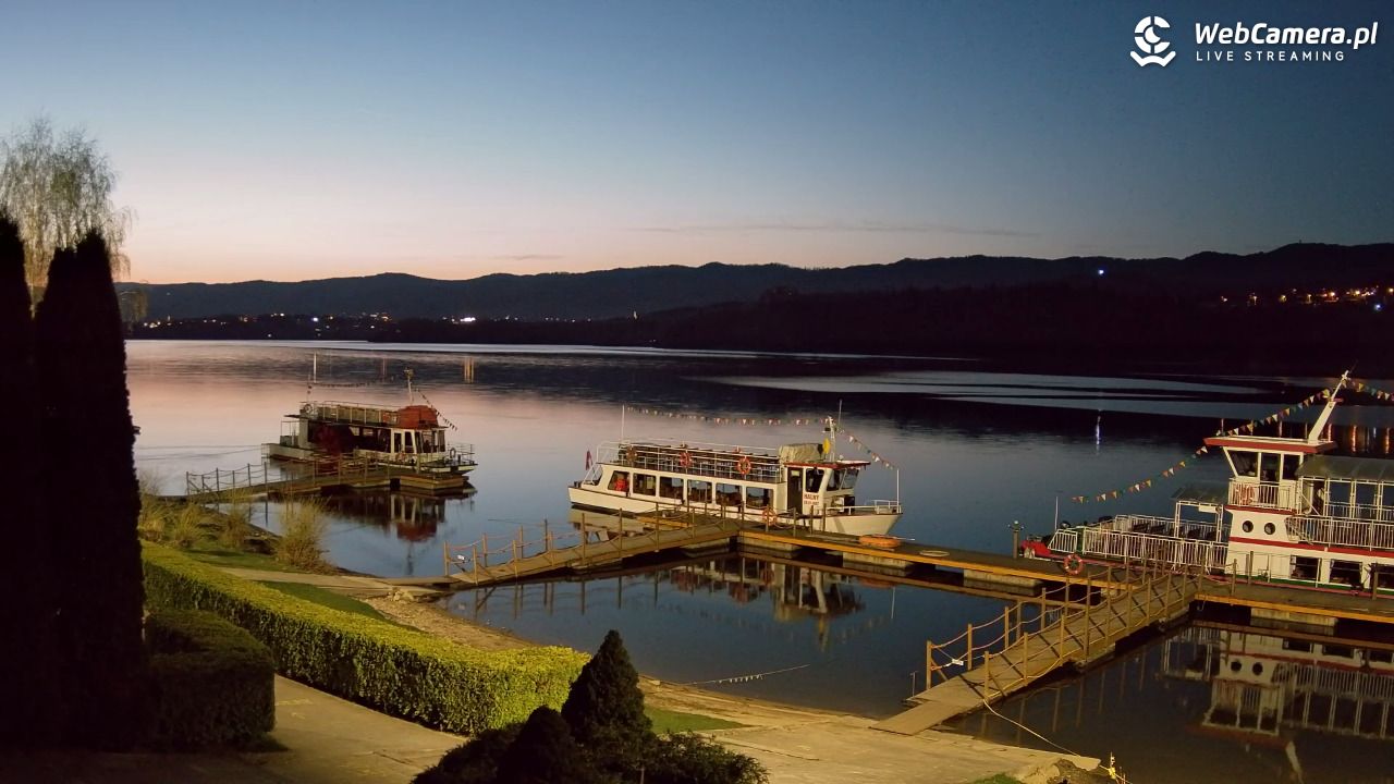 Widok na Jezioro i zamek w Czorsztynie - 25 kwiecień 2026, 20:36