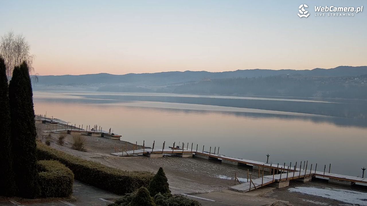 Widok na Jezioro i zamek w Czorsztynie - 14 marzec 2026, 06:06