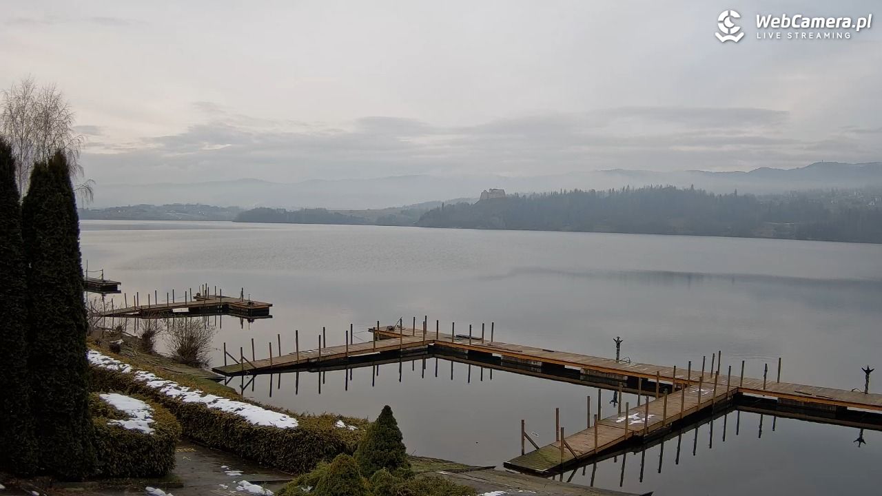 Widok na Jezioro i zamek w Czorsztynie - 07 grudzień 2025, 13:53