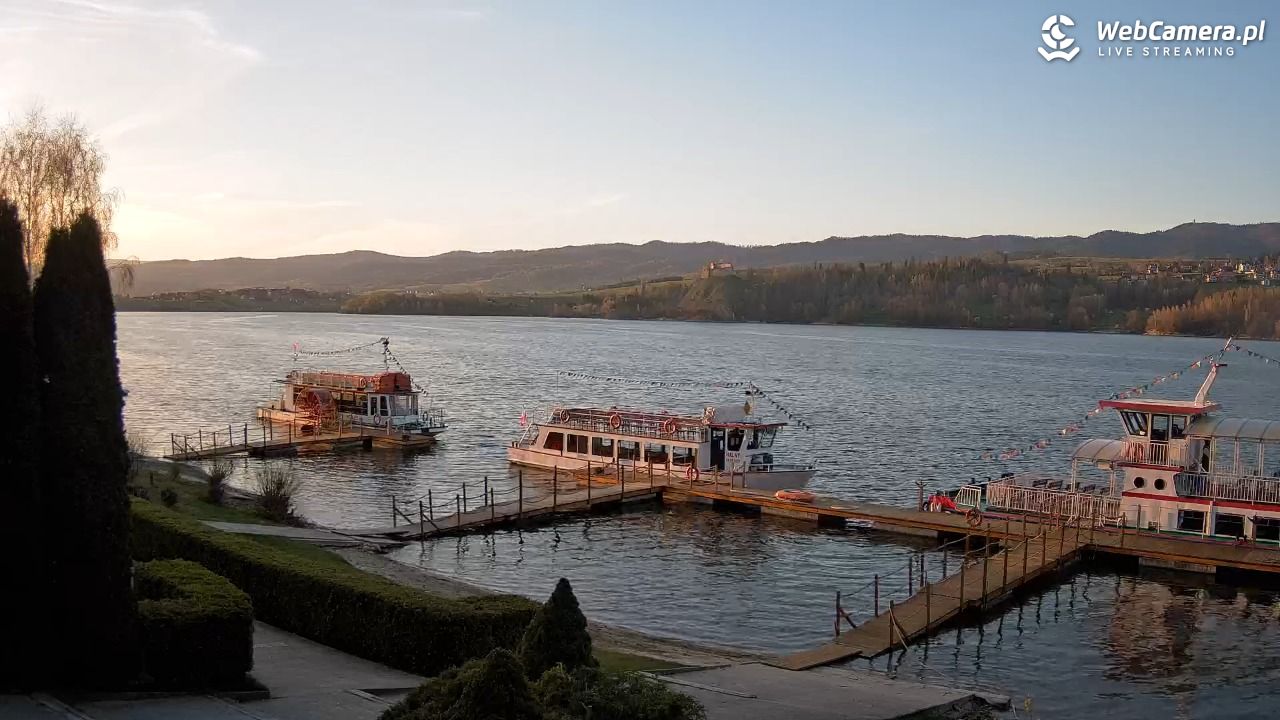 Widok na Jezioro i zamek w Czorsztynie - 27 kwiecień 2026, 19:11