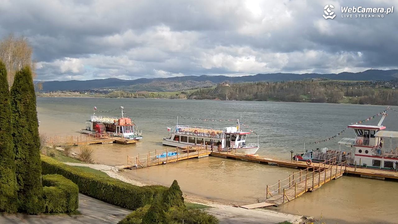 Widok na Jezioro i zamek w Czorsztynie - 26 kwiecień 2026, 08:56