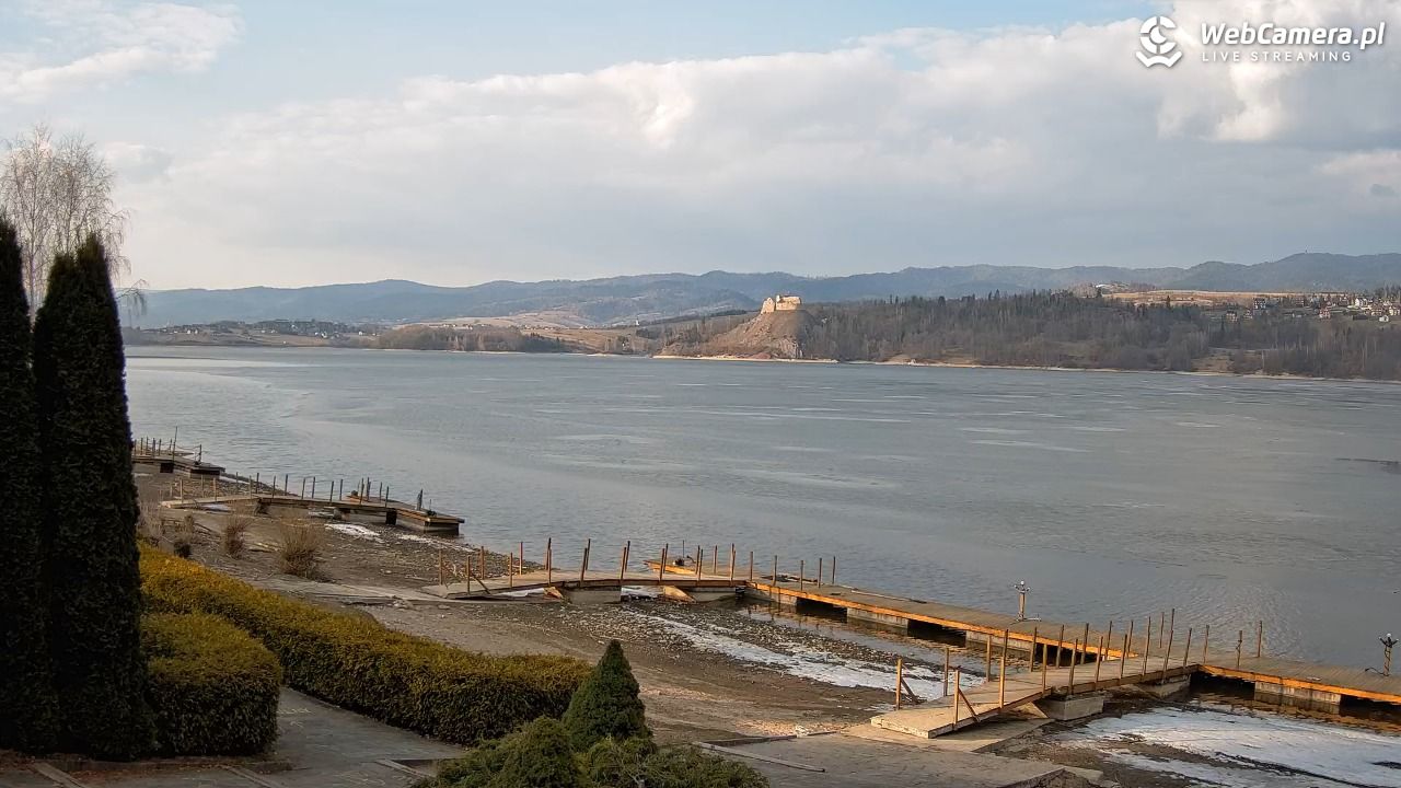 Widok na Jezioro i zamek w Czorsztynie - 11 marzec 2026, 15:45