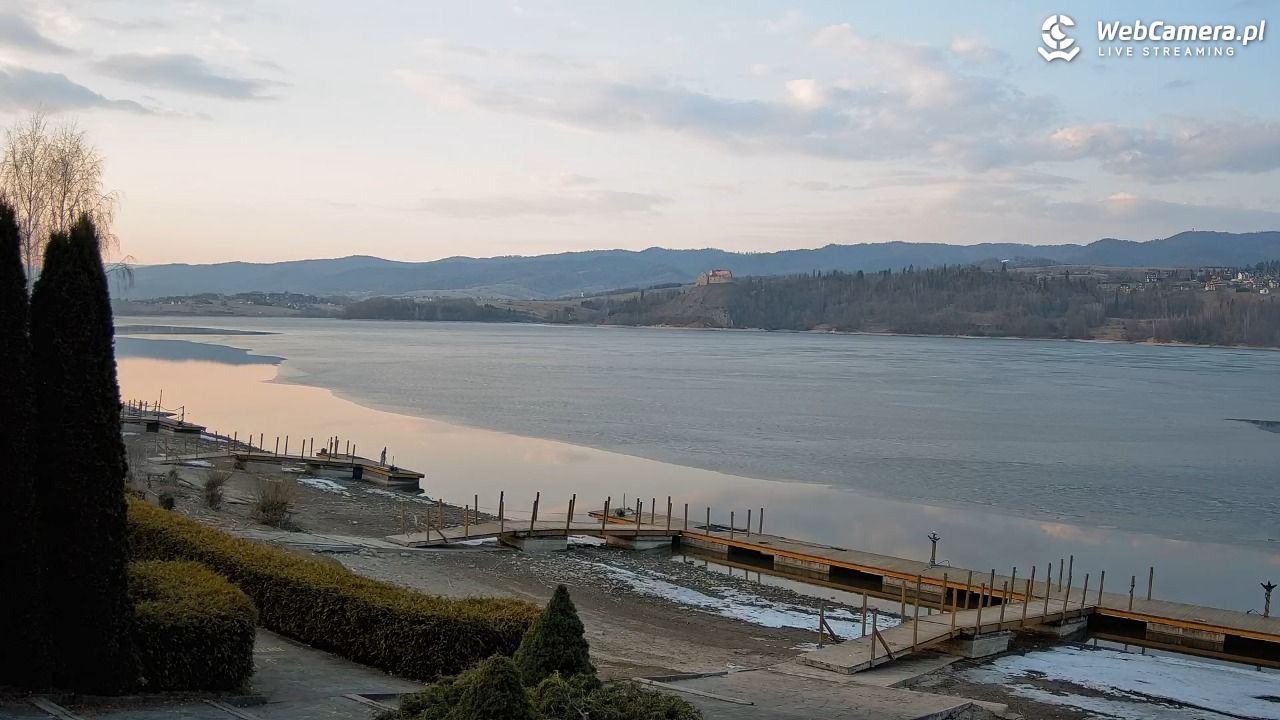 Widok na Jezioro i zamek w Czorsztynie - 11 marzec 2026, 16:59