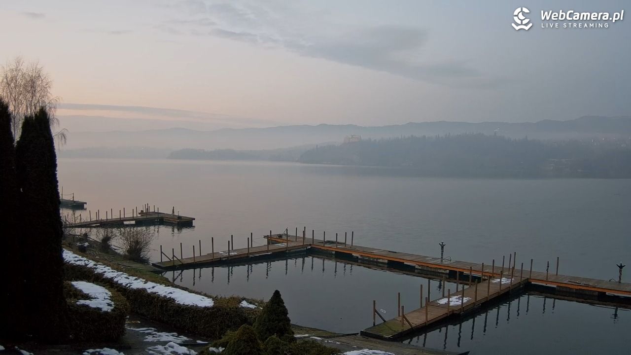 Widok na Jezioro i zamek w Czorsztynie - 06 grudzień 2025, 16:01
