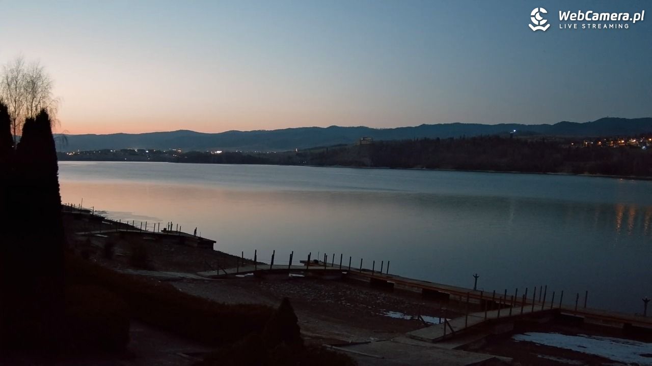 Widok na Jezioro i zamek w Czorsztynie - 13 marzec 2026, 18:16