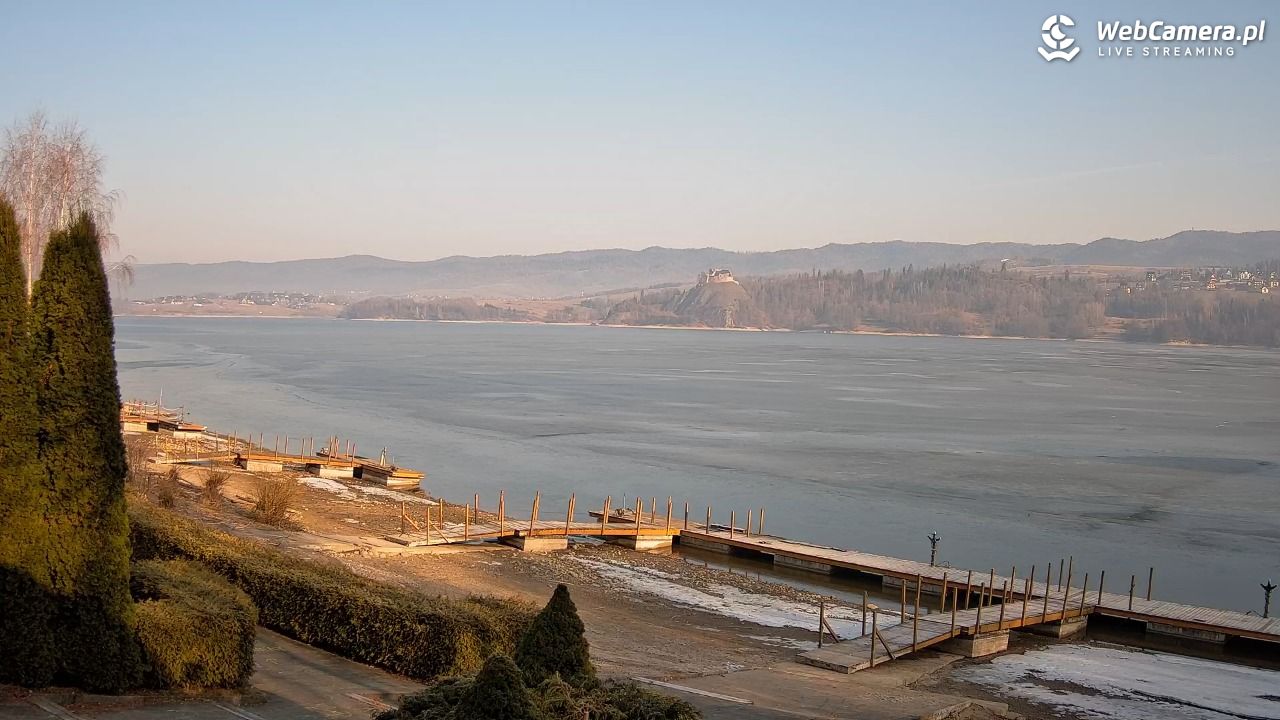 Widok na Jezioro i zamek w Czorsztynie - 11 marzec 2026, 08:01