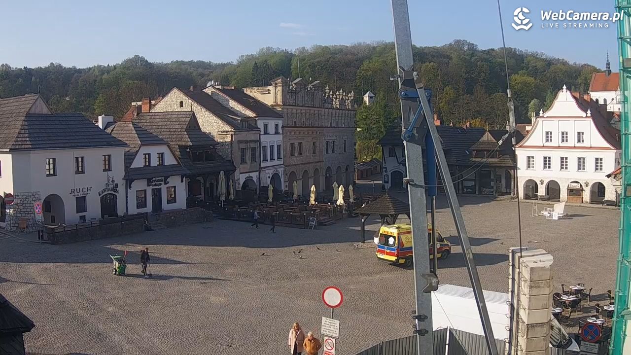 Kazimierz Dolny - widok na Rynek - 25 kwiecień 2026, 07:49