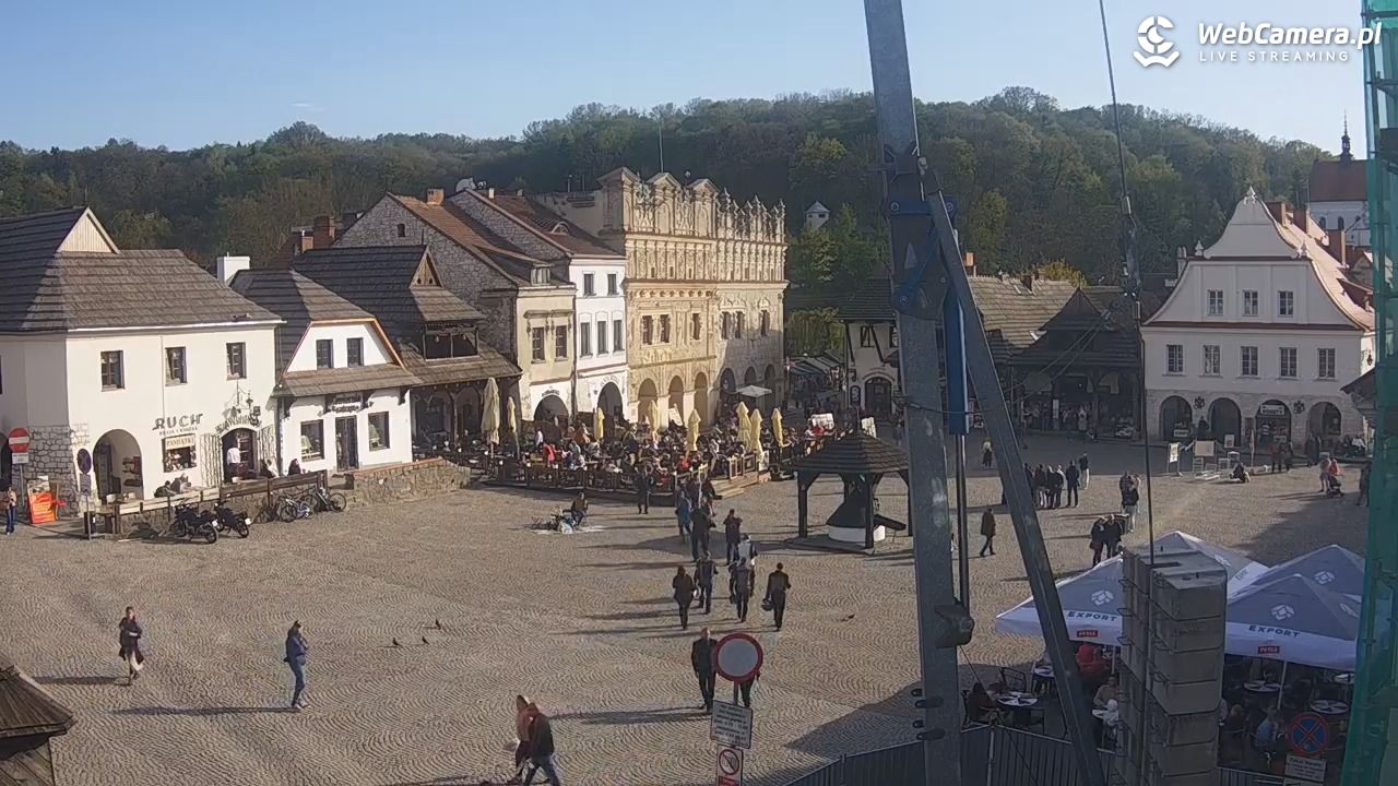 Kazimierz Dolny - widok na Rynek - 25 kwiecień 2026, 17:13