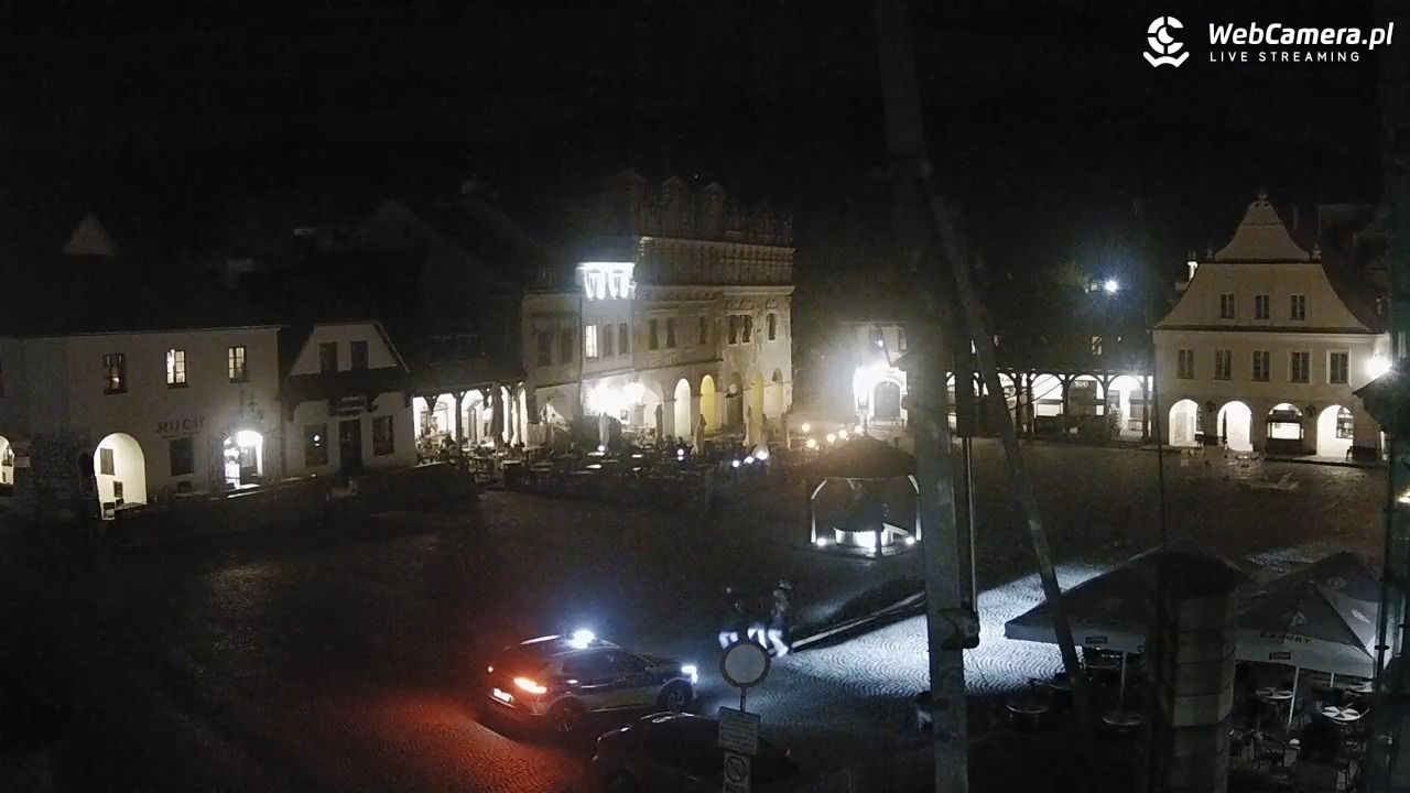 Kazimierz Dolny - widok na Rynek - 25 kwiecień 2026, 21:33