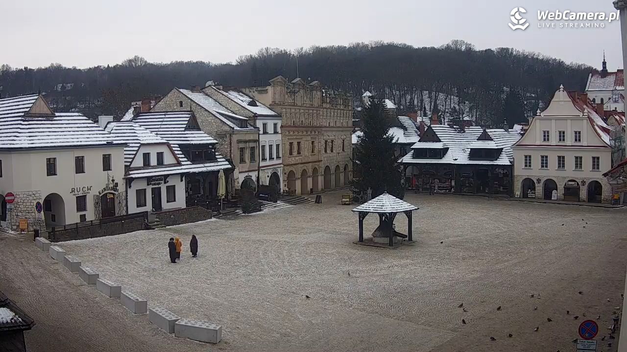 Kazimierz Dolny - widok na Rynek - 06 styczeń 2026, 10:11