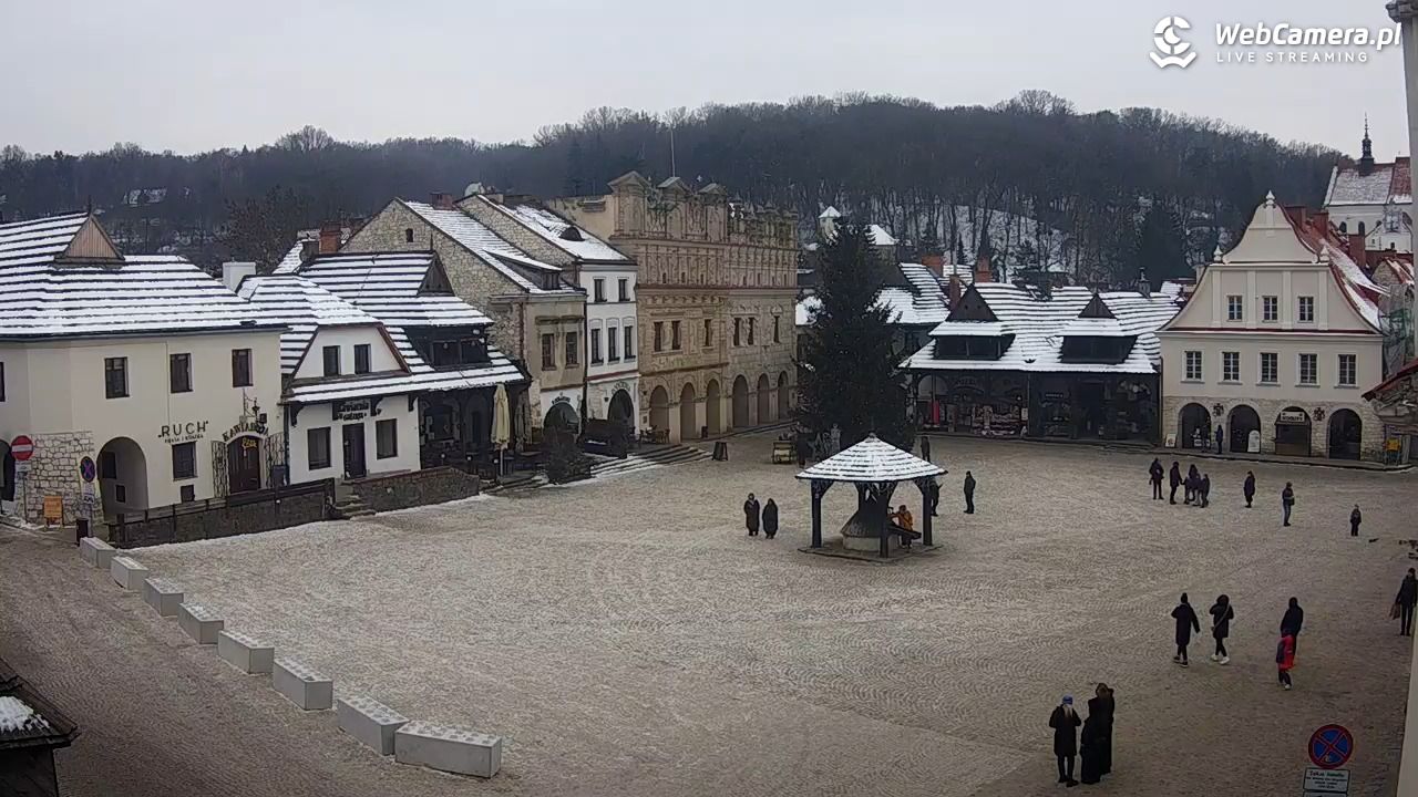 Kazimierz Dolny - widok na Rynek - 06 styczeń 2026, 12:27