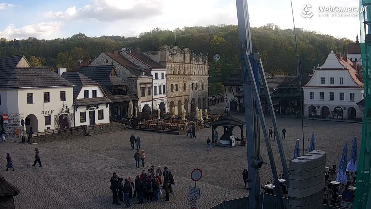 Kazimierz Dolny - widok na Rynek - 26 kwiecień 2026, 17:01