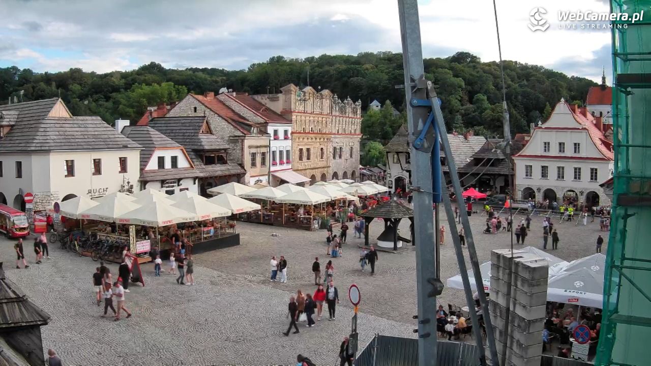 Kazimierz Dolny - widok na Rynek - 22 sierpień 2026, 17:45