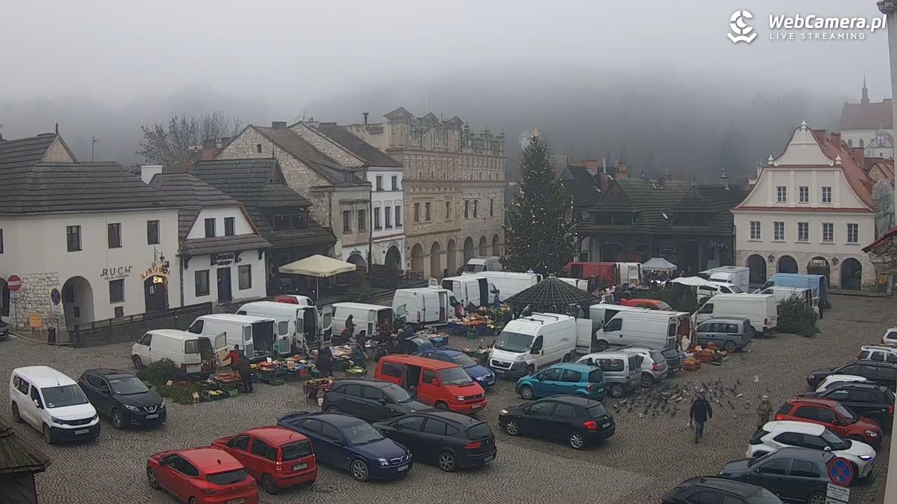 Kazimierz Dolny - widok na Rynek - 19 grudzień 2025, 07:42