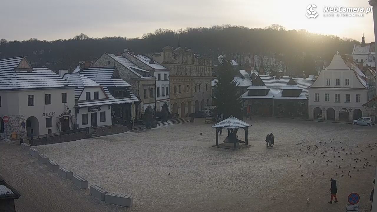 Kazimierz Dolny - widok na Rynek - 05 styczeń 2026, 14:09
