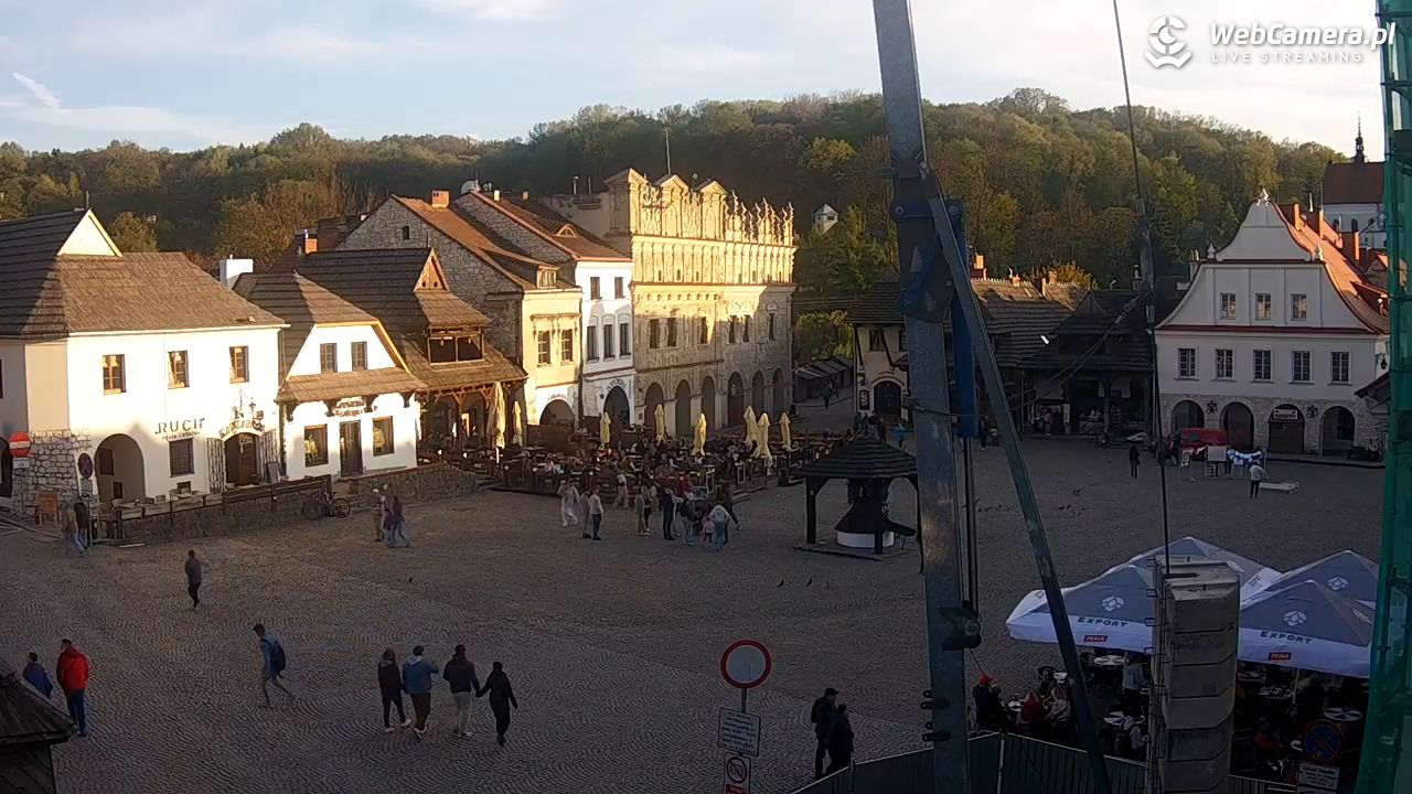 Kazimierz Dolny - widok na Rynek - 25 kwiecień 2026, 18:45