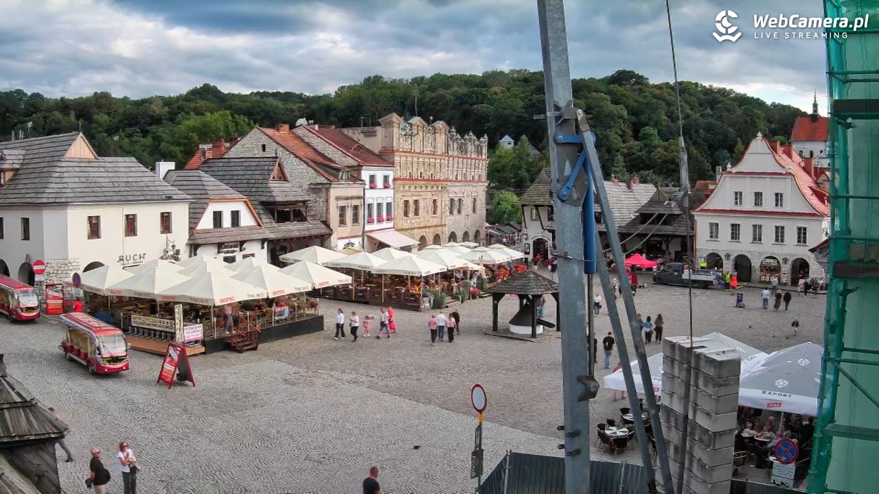 Kazimierz Dolny - widok na Rynek - 22 sierpień 2026, 17:55