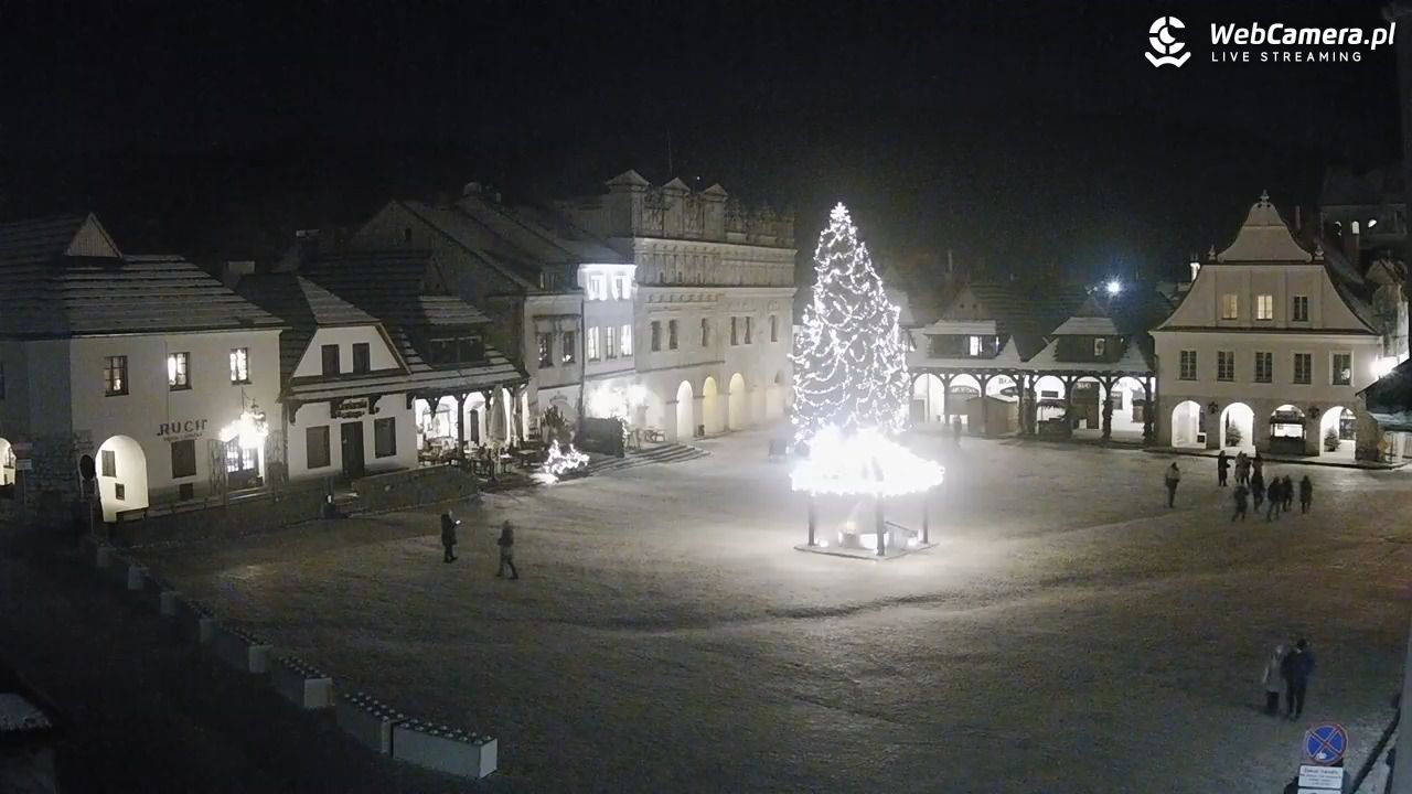 Kazimierz Dolny - widok na Rynek - 04 styczeń 2026, 18:40