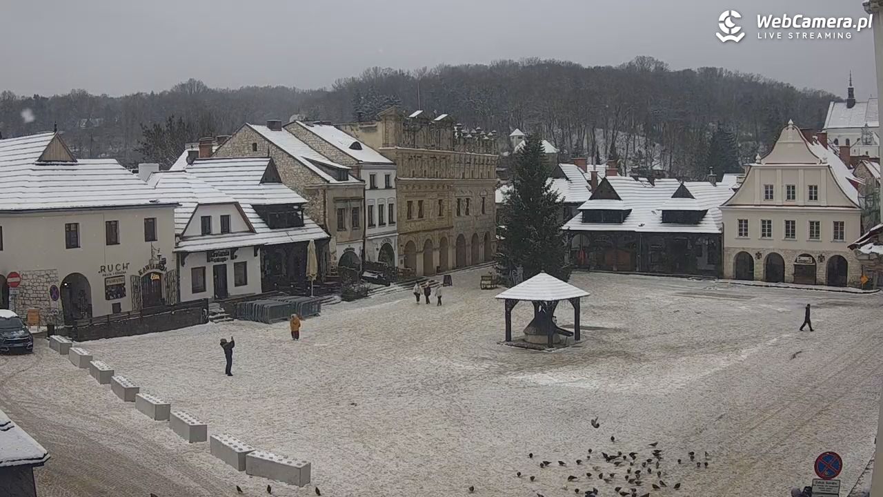 Kazimierz Dolny - widok na Rynek - 01 styczeń 2026, 12:27