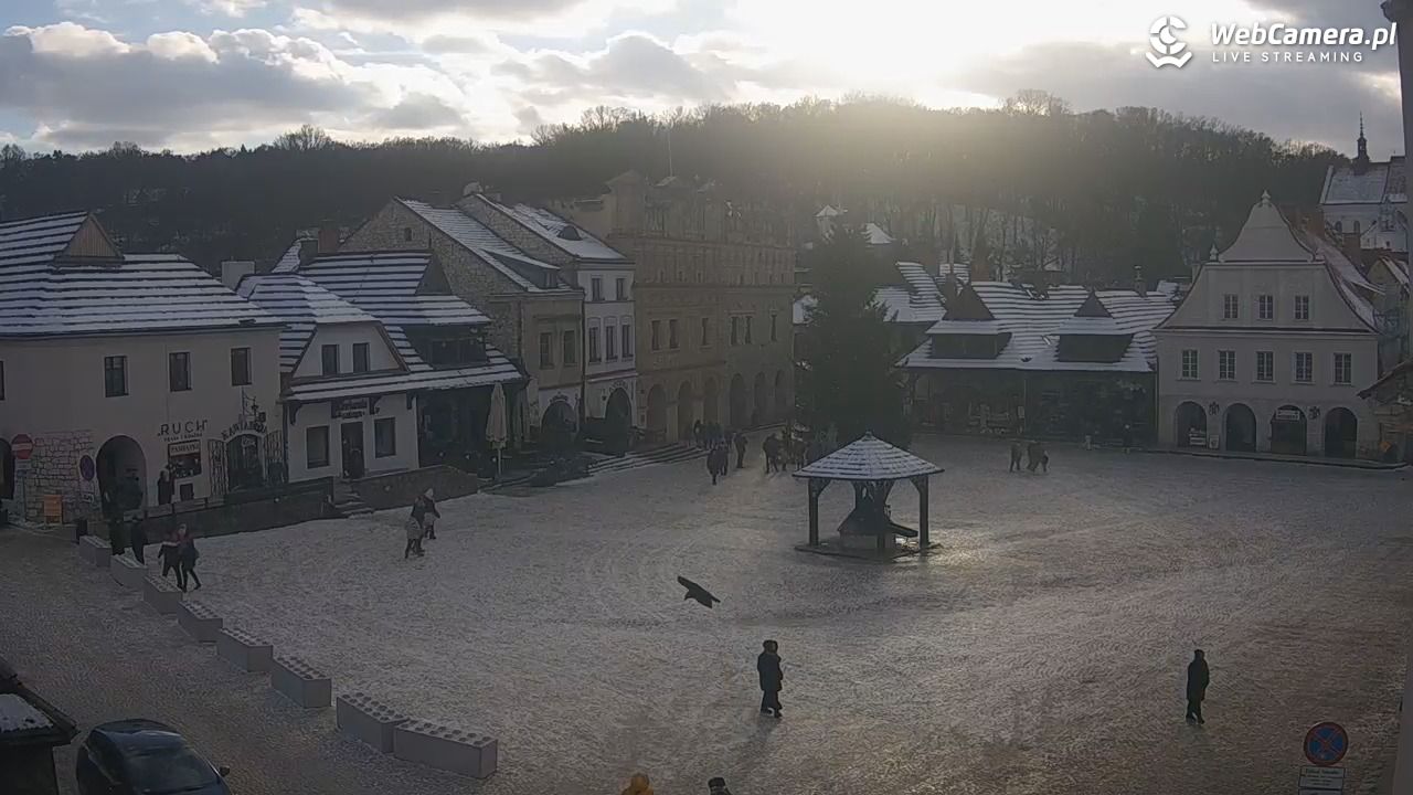 Kazimierz Dolny - widok na Rynek - 04 styczeń 2026, 13:14