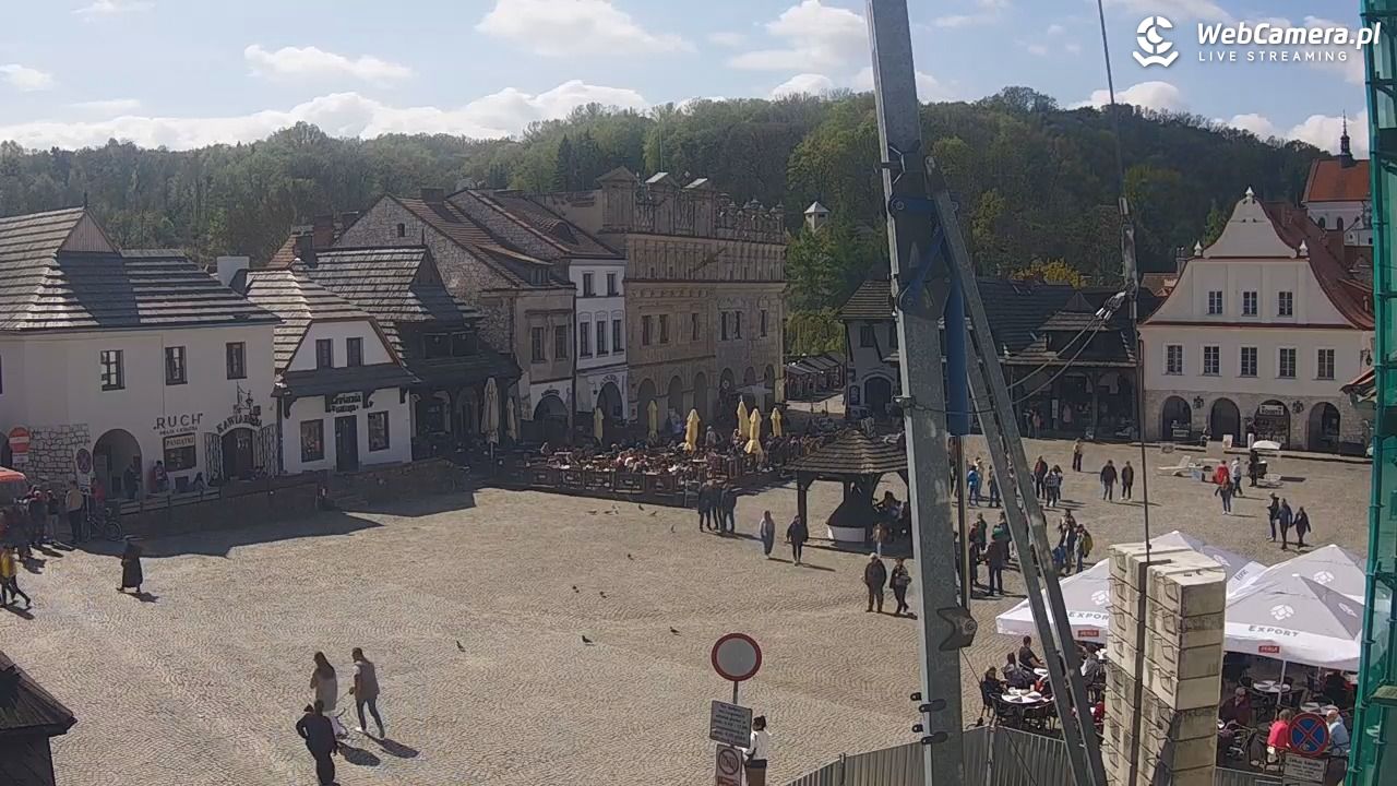 Kazimierz Dolny - widok na Rynek - 25 kwiecień 2026, 11:04