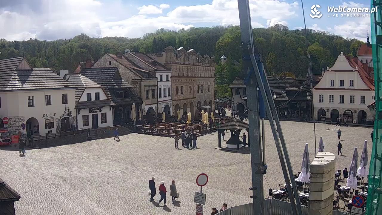 Kazimierz Dolny - widok na Rynek - 26 kwiecień 2026, 12:17