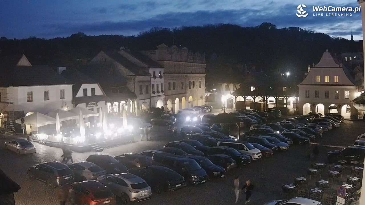 Kazimierz Dolny - widok na Rynek - 01 listopad 2025, 16:46
