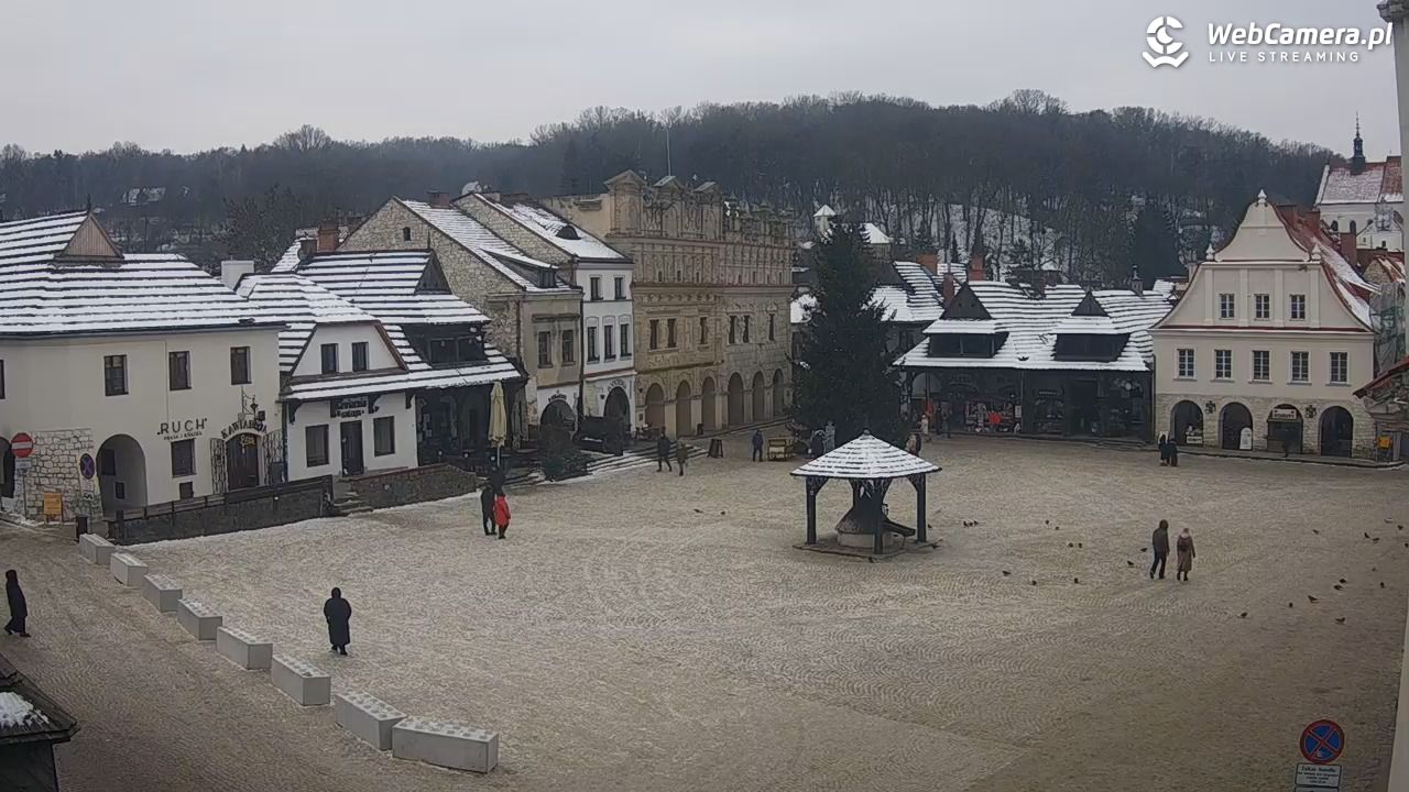 Kazimierz Dolny - widok na Rynek - 06 styczeń 2026, 12:16