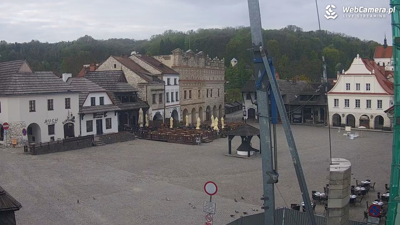 Kazimierz Dolny - widok na Rynek - 25 kwiecień 2026, 06:36