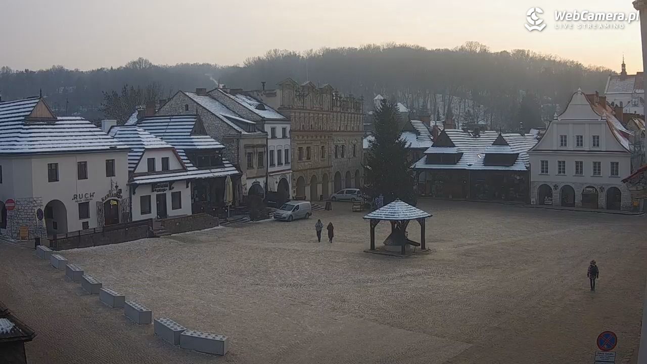 Kazimierz Dolny - widok na Rynek - 07 styczeń 2026, 15:12