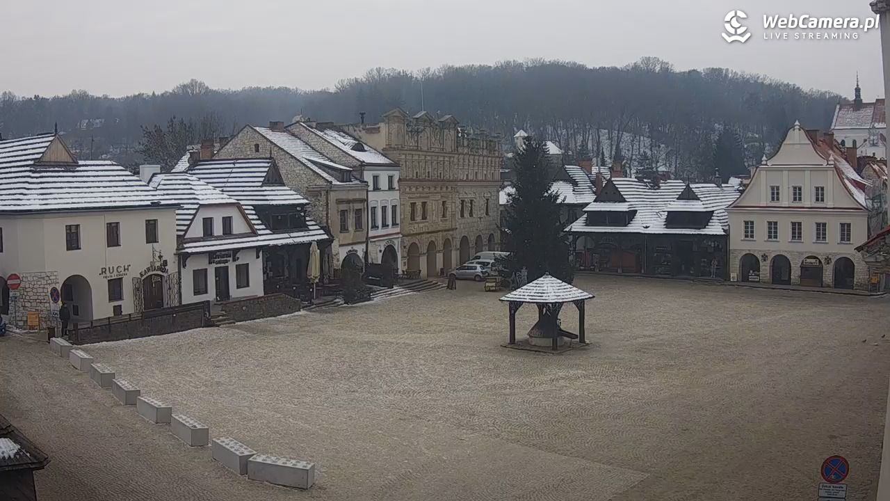Kazimierz Dolny - widok na Rynek - 07 styczeń 2026, 12:56