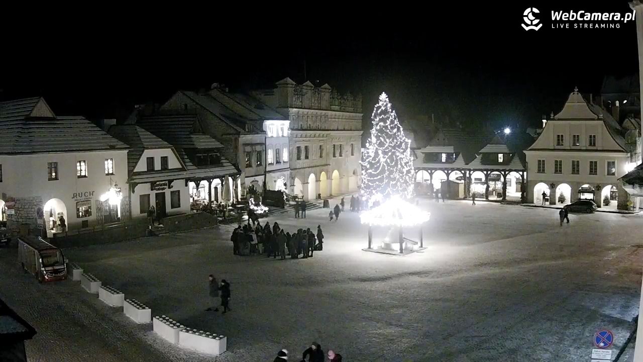 Kazimierz Dolny - widok na Rynek - 03 styczeń 2026, 17:09