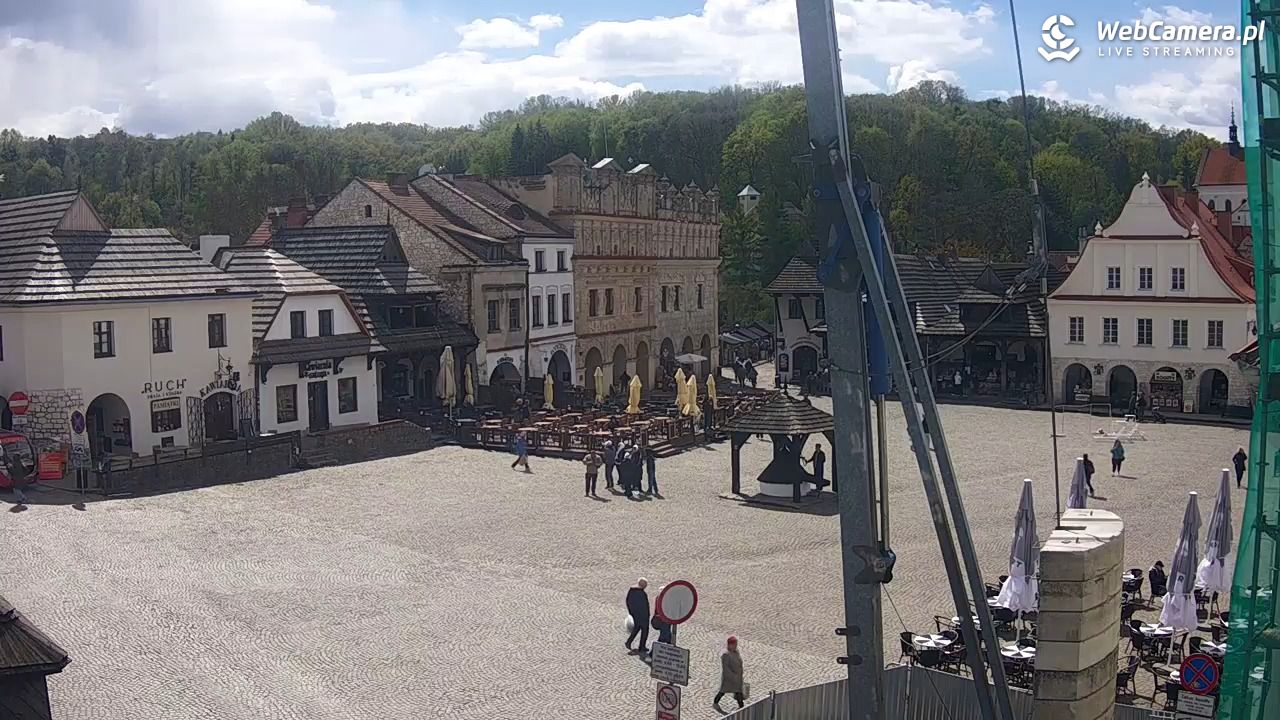 Kazimierz Dolny - widok na Rynek - 26 kwiecień 2026, 12:17