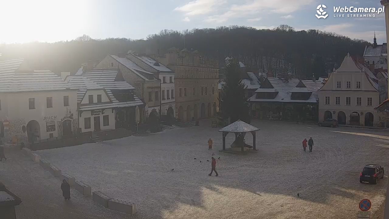 Kazimierz Dolny - widok na Rynek - 04 styczeń 2026, 10:39