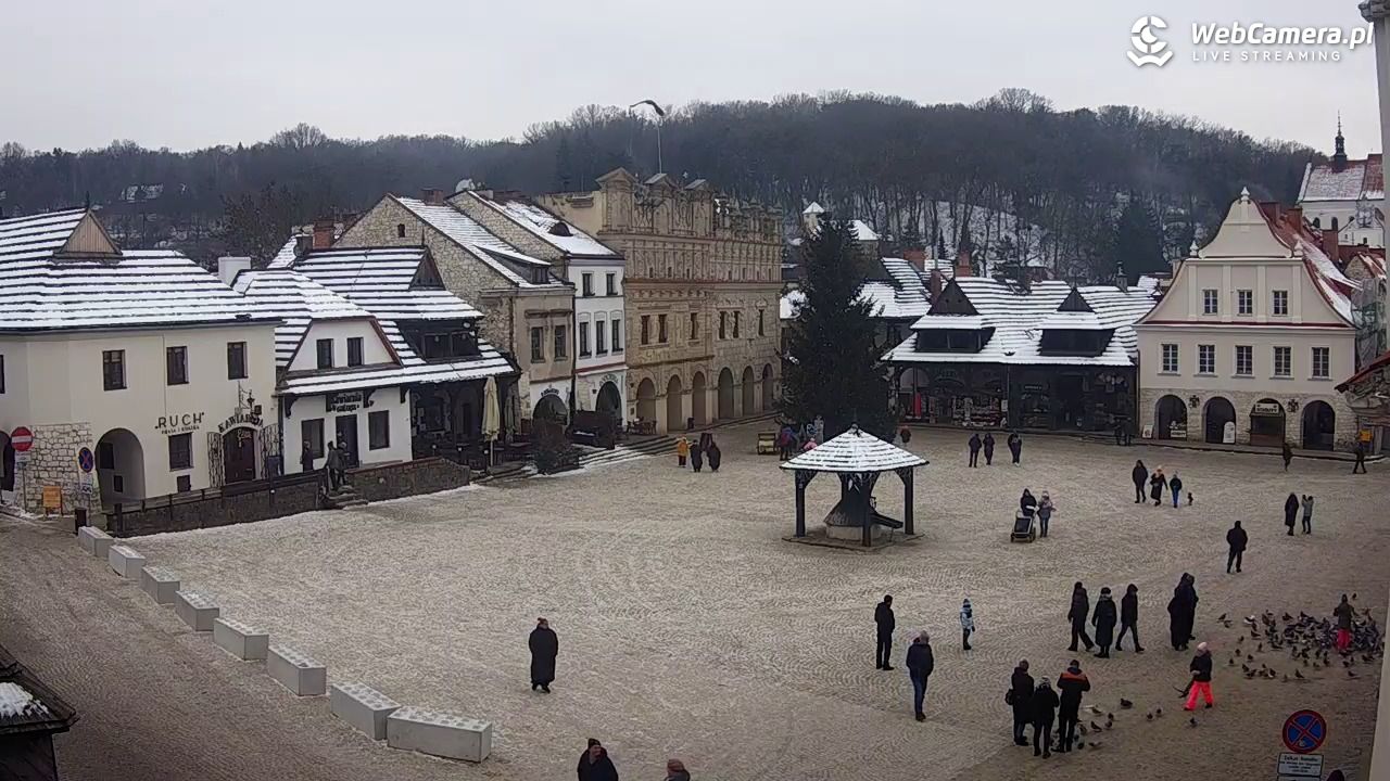 Kazimierz Dolny - widok na Rynek - 06 styczeń 2026, 11:56