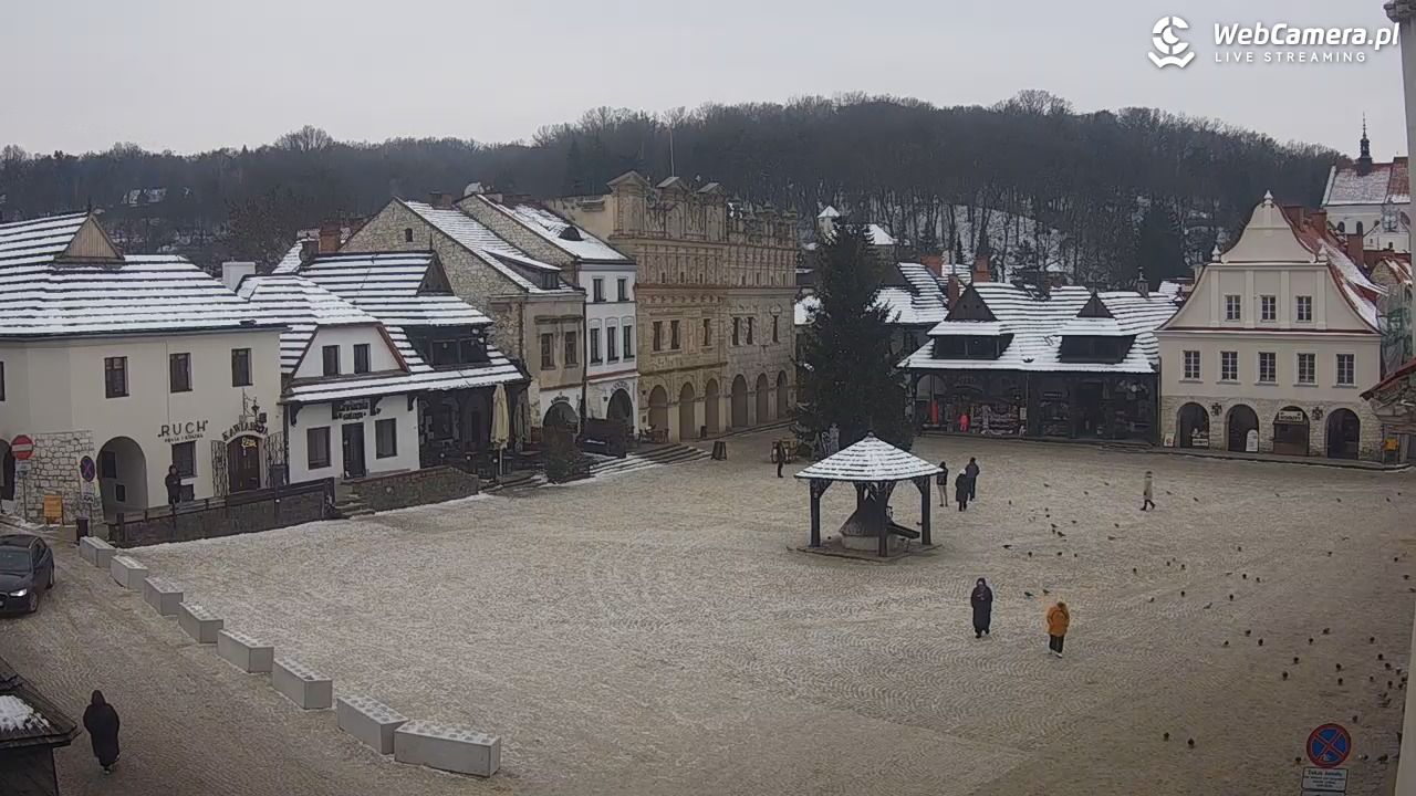 Kazimierz Dolny - widok na Rynek - 06 styczeń 2026, 10:26