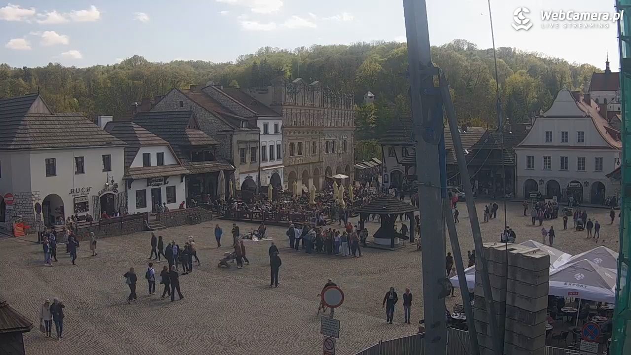 Kazimierz Dolny - widok na Rynek - 25 kwiecień 2026, 15:07