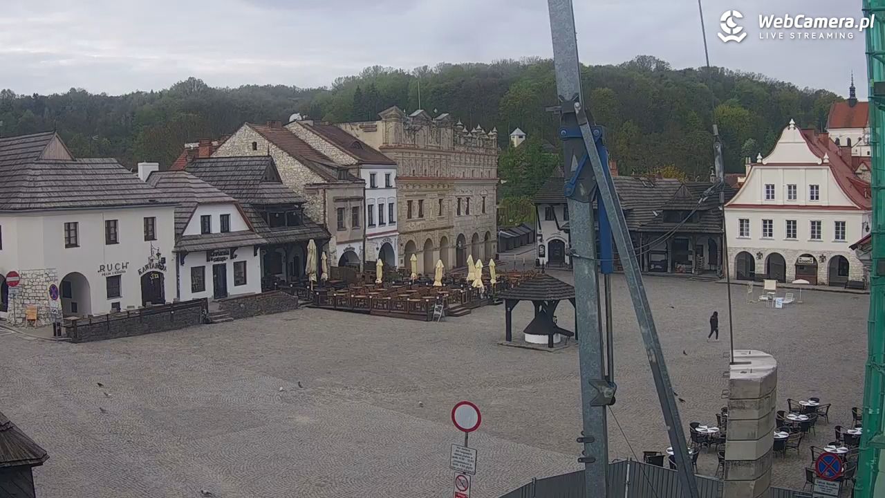 Kazimierz Dolny - widok na Rynek - 25 kwiecień 2026, 06:38