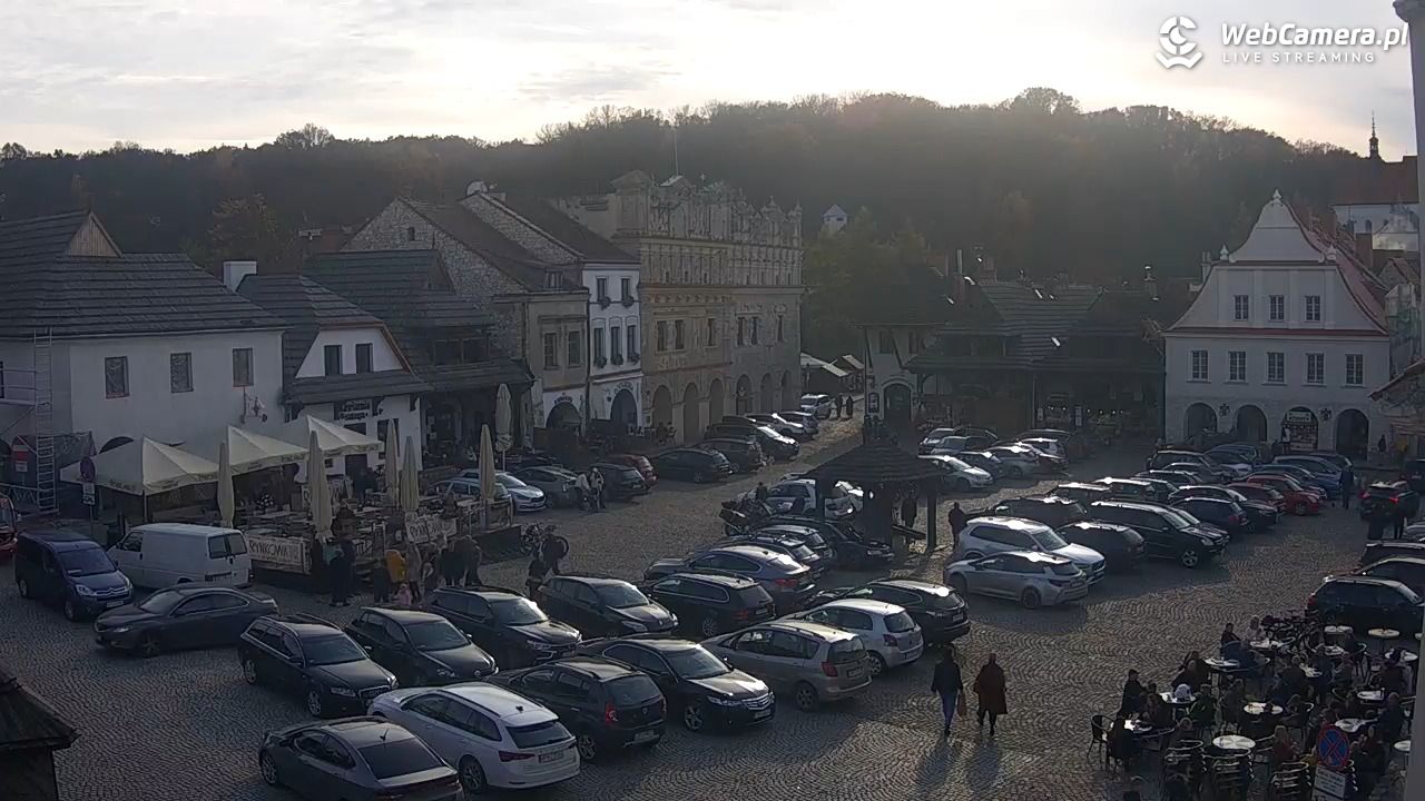 Kazimierz Dolny - widok na Rynek - 02 listopad 2025, 13:07