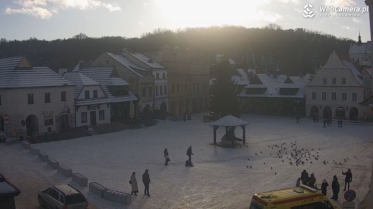 Kazimierz Dolny - widok na Rynek - 03 styczeń 2026, 12:53